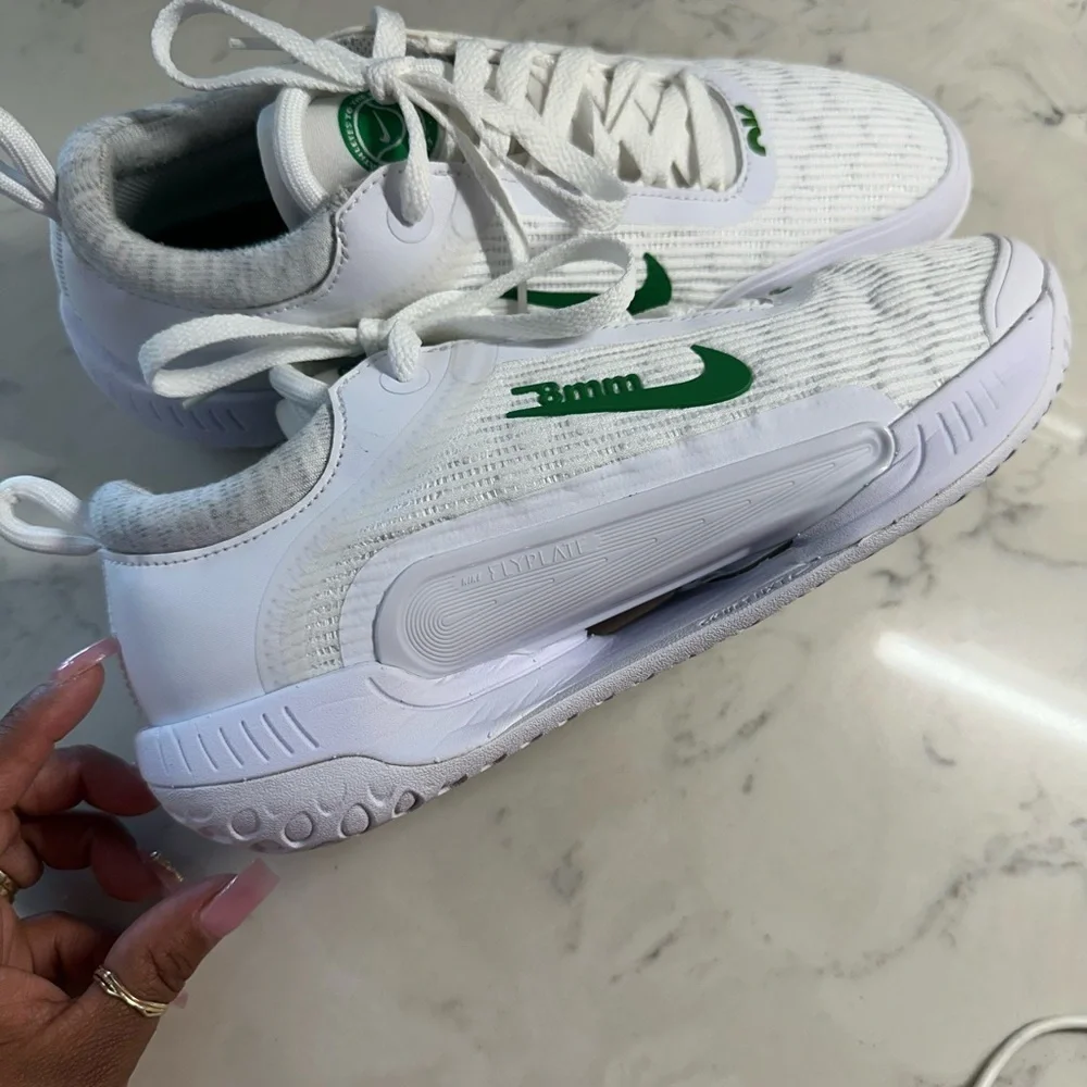 Nike White and Green Athletic Shoes with Cushioned Sole